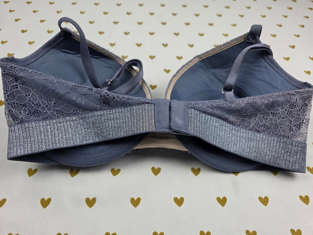 Victorias Secret BOMBSHELL add 2 sizes Plunge Bra 32D Lace Accent GREY Sexy