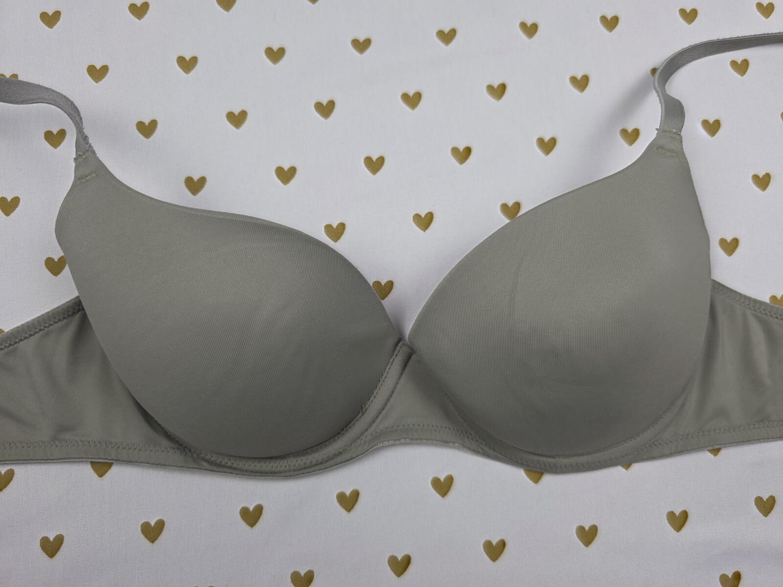Victorias Secret PINK Olive Green 32C Wear everywhere Lightly Lined Bra