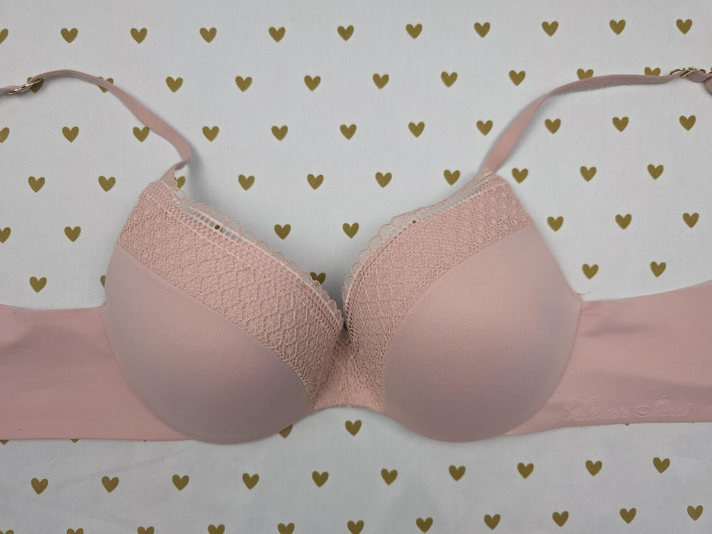 Victorias Secret Soft INCREDIBLE Wireless No Wire Perfect Shape Bra 32C