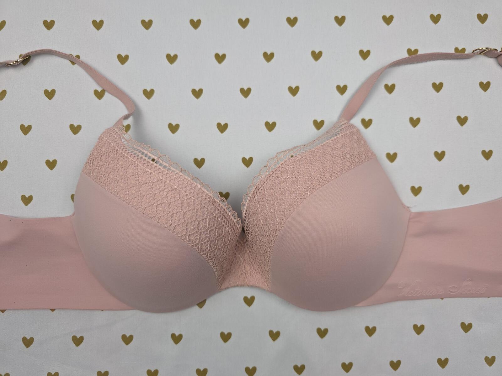 Victorias Secret Soft INCREDIBLE Wireless No Wire Perfect Shape Bra 32C
