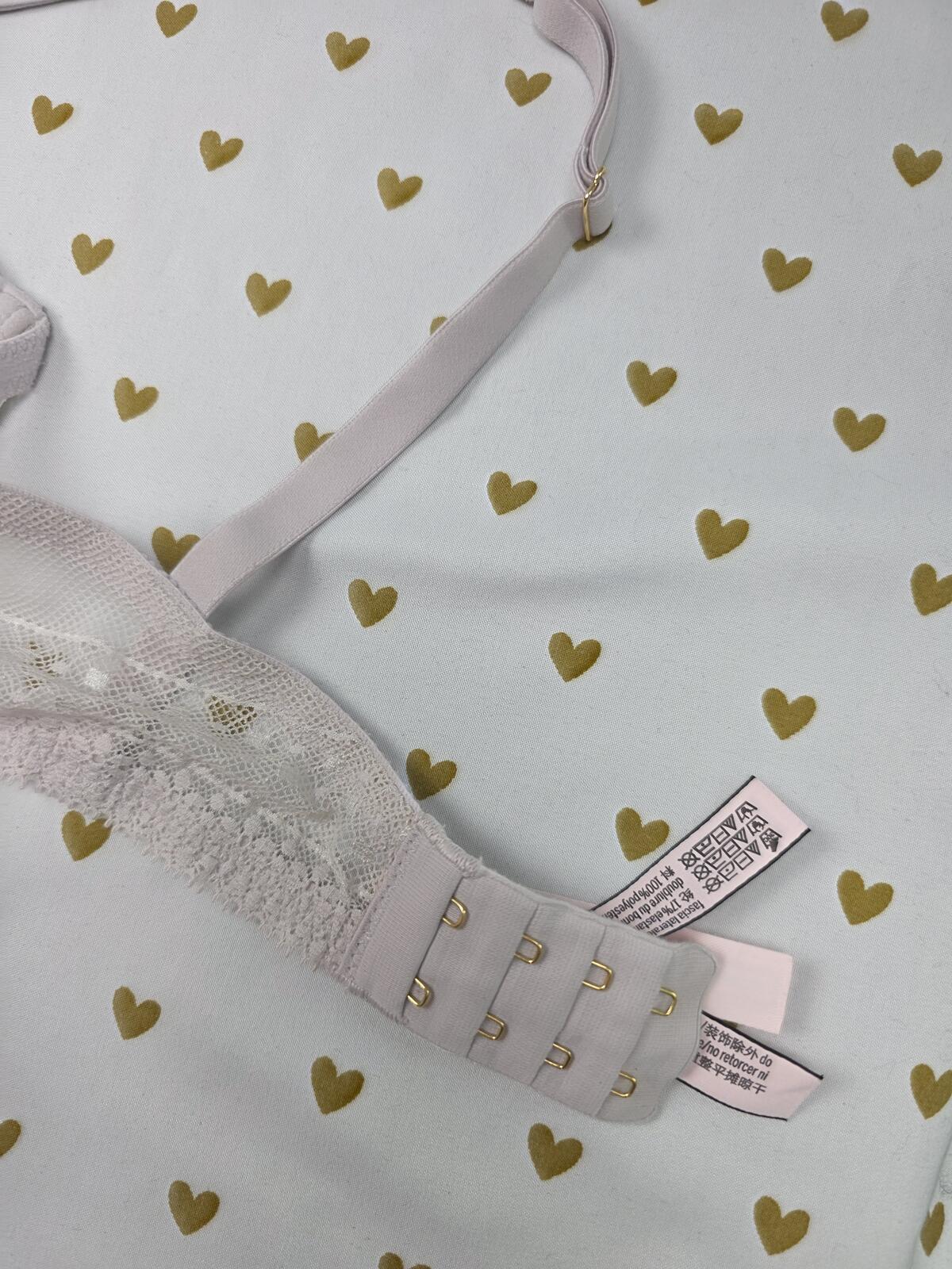 Victorias Secret INCREDIBLE  Plunge sexy  bra 38C