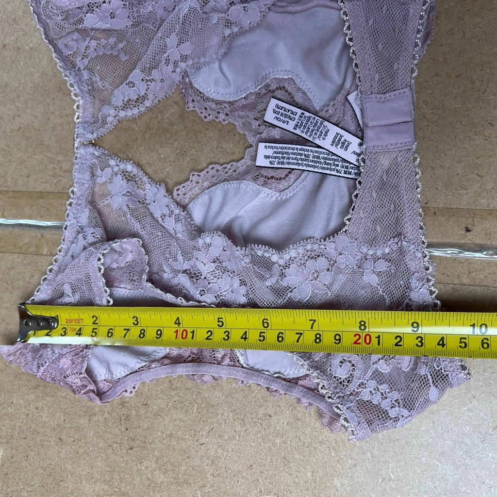 Victoria Secret Womens M Pink Lace Bralette Racerback Wireless Hook & Eye Back