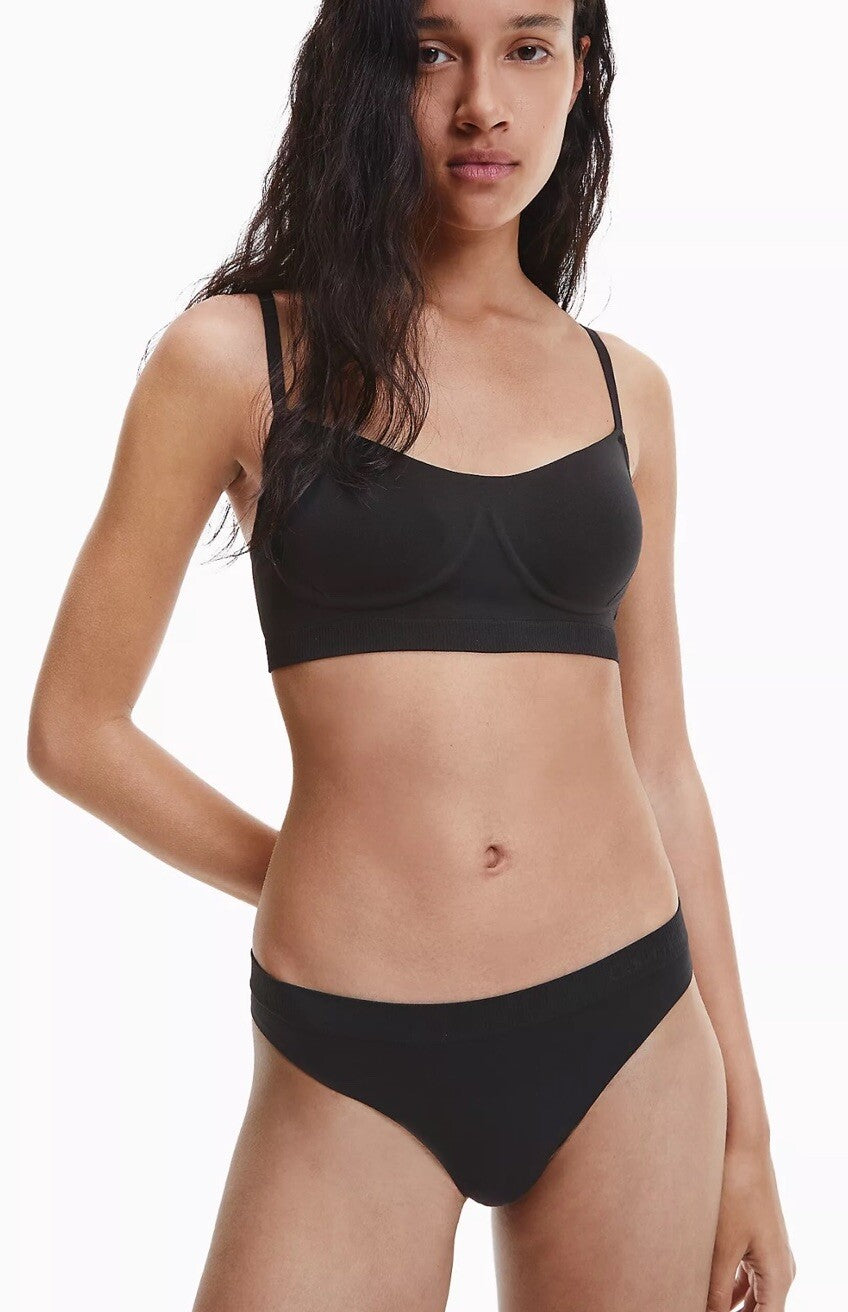 Calvin Klein Women's Bonded Flex Balconette Bralette QF6609, Black, M