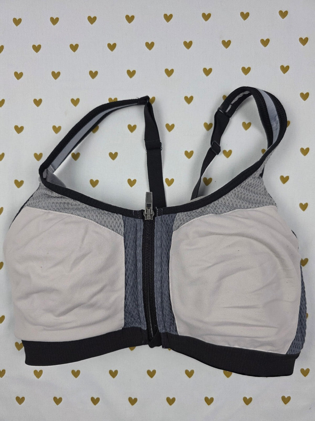 Victorias Secret Front Close Knockout Supportive Sports Bra 32DD Exercise