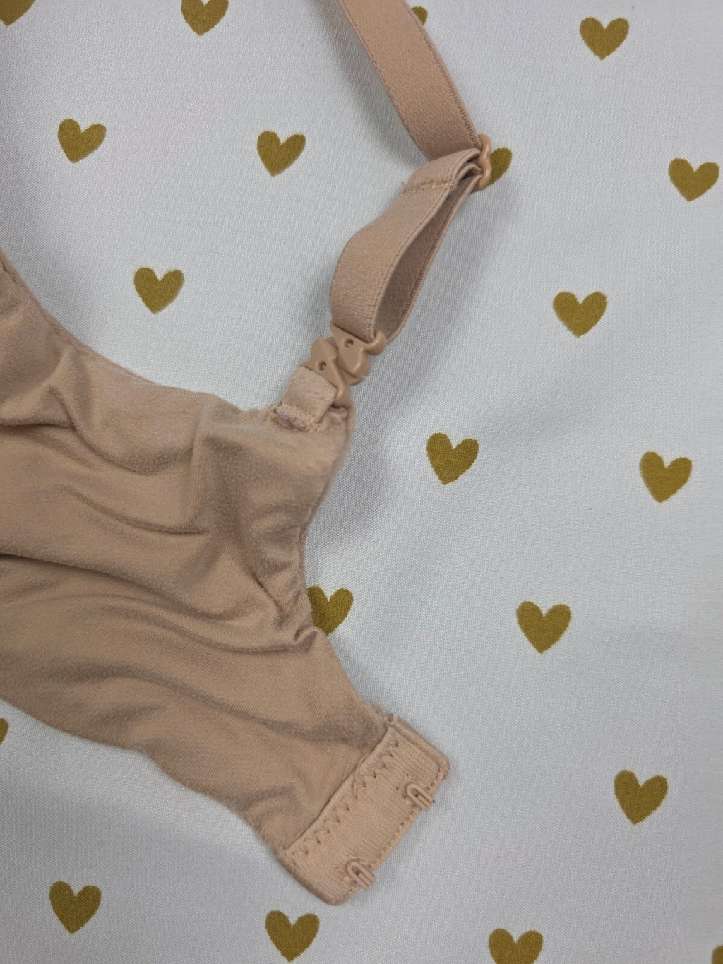 Victorias Secret Beige Wireless No Wire Bra 32DDD
