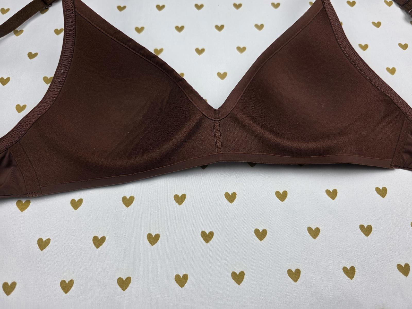 Victorias Secret T shirt Lightly Lined wireless no wire bra 32a