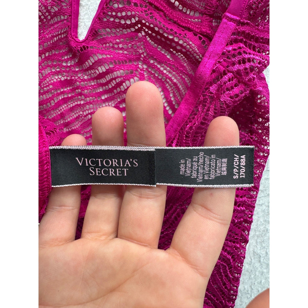 Victorias Secret Lace Halter Bodysuit In Fuchsia With Adjustable Straps S/P #9603